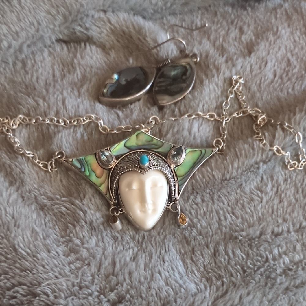 Vtg Sterling Silver Carved Goddess Necklace And Earrings